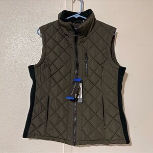 NWT Andrew Marc L Quilted Olive Green Zip Up Sleeveless Vest Body Conturing